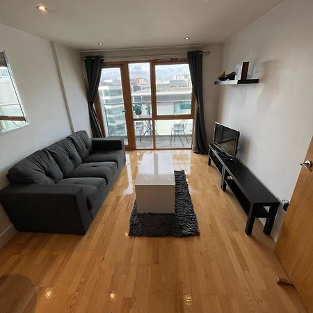 Rooshaus Leeds Docks Appartamento Esterno foto